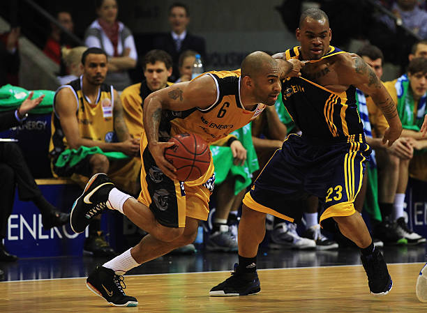 锋线的表现 锋线的表现