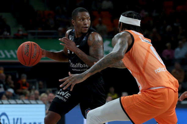 创造出手空 创造出手空