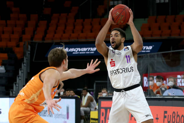 在短球处理 在短球处理